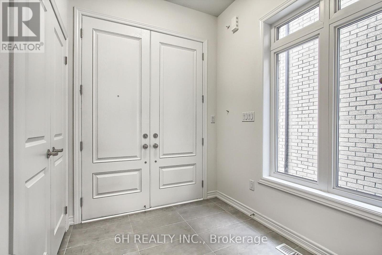 Photo 6 of 309 Boundary Boulevard, Whitchurchstouffville ON