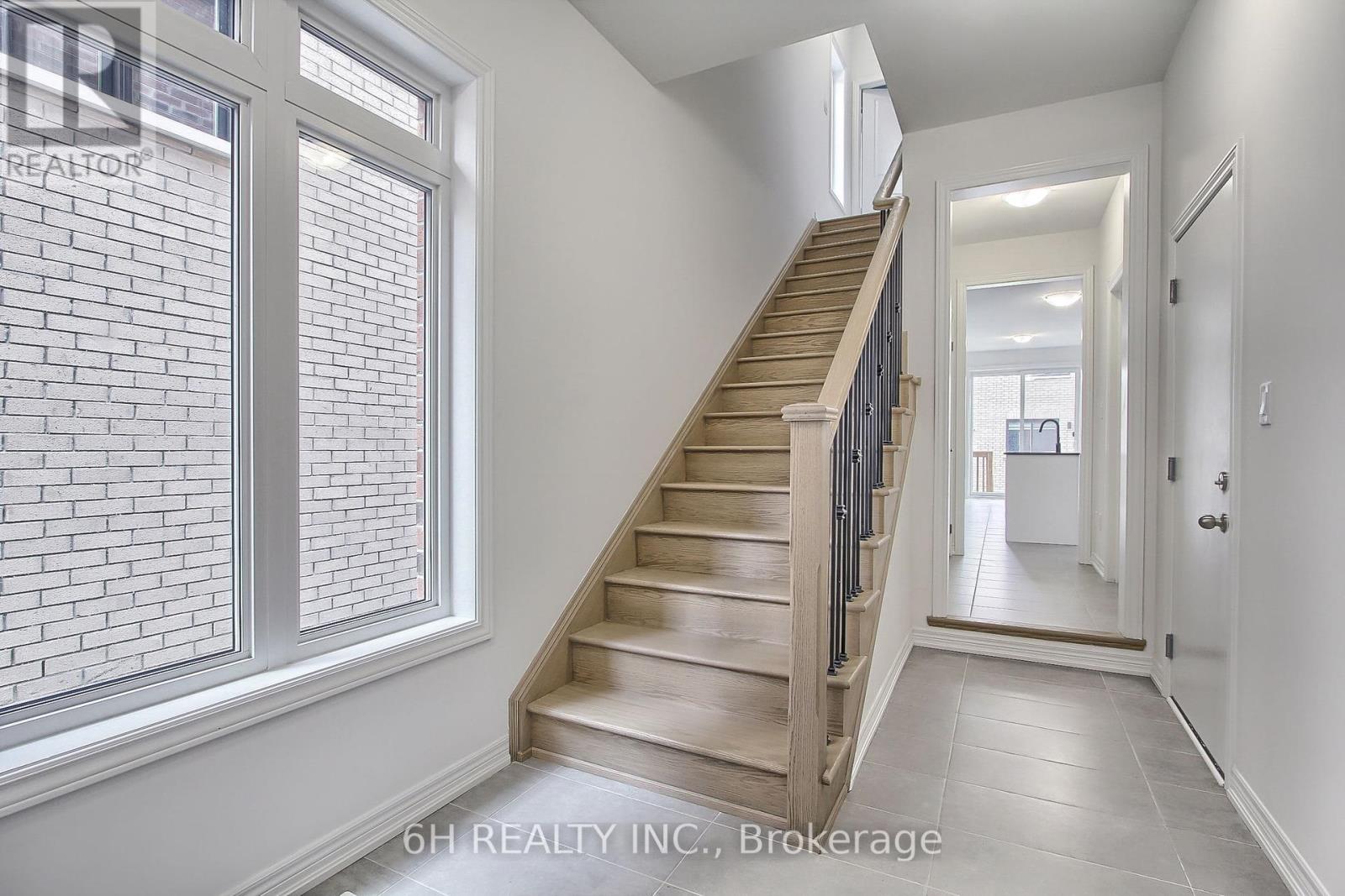 Photo 8 of 309 Boundary Boulevard, Whitchurchstouffville ON