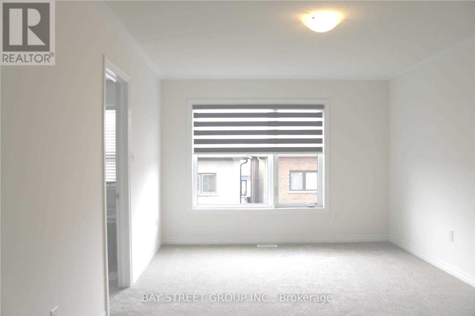 Photo 12 of 157 Tango Crescent, Newmarket ON