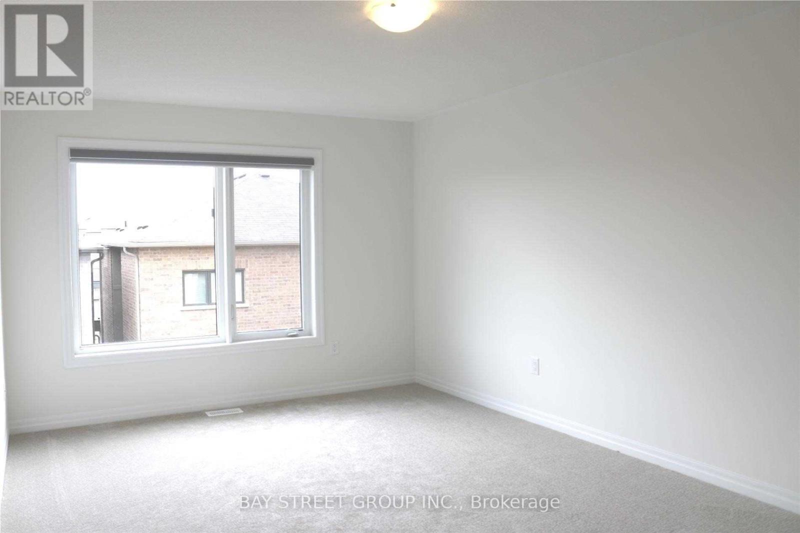 Photo 14 of 157 Tango Crescent, Newmarket ON