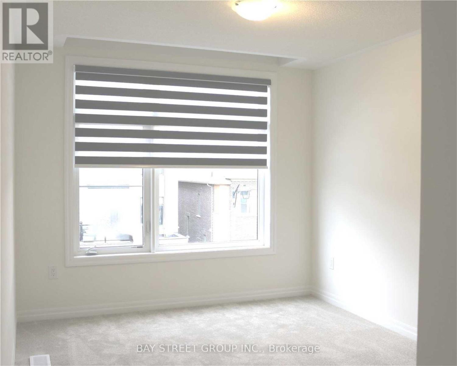 Photo 17 of 157 Tango Crescent, Newmarket ON