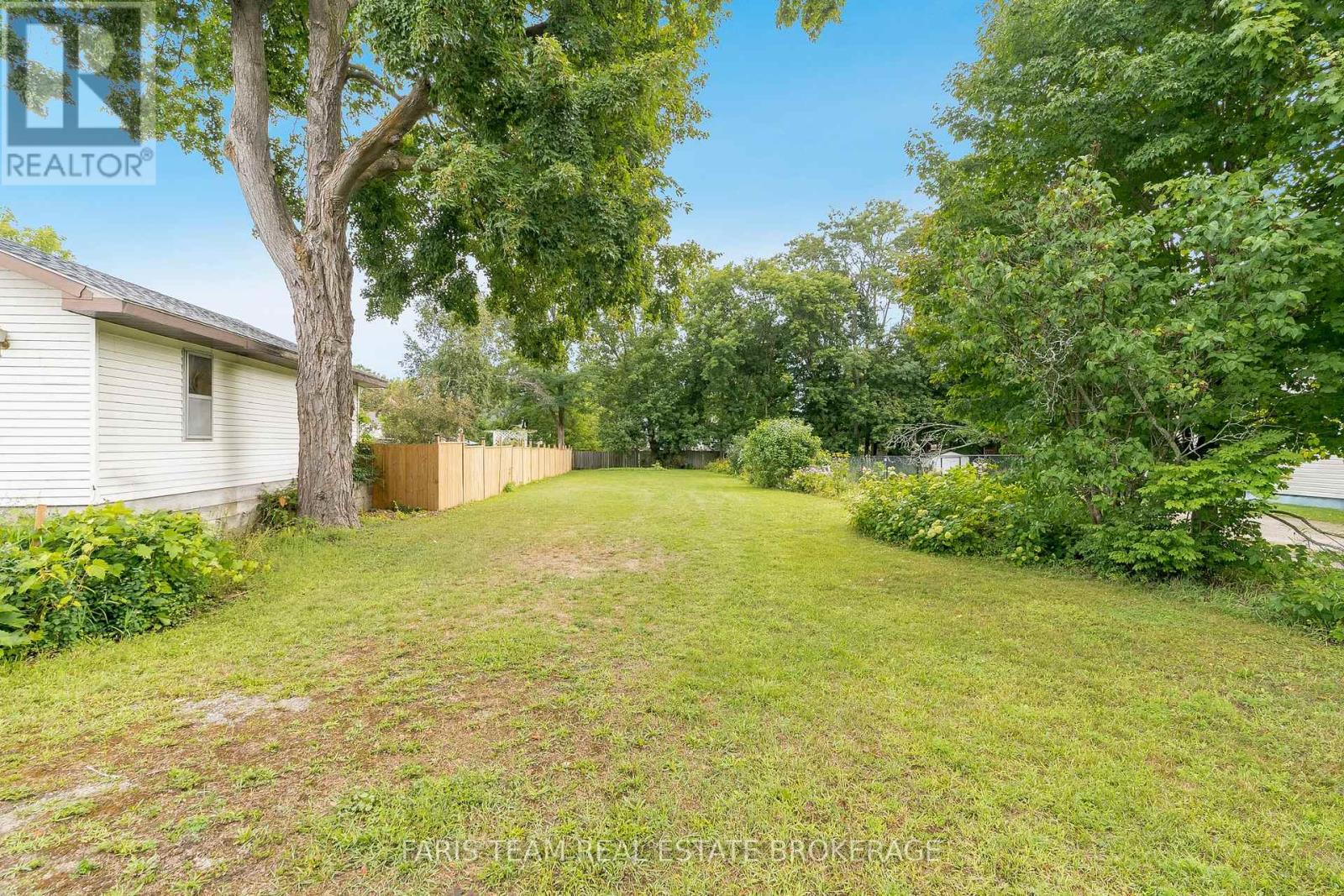 Photo 2 of 305 Ouida Street, Tay ON