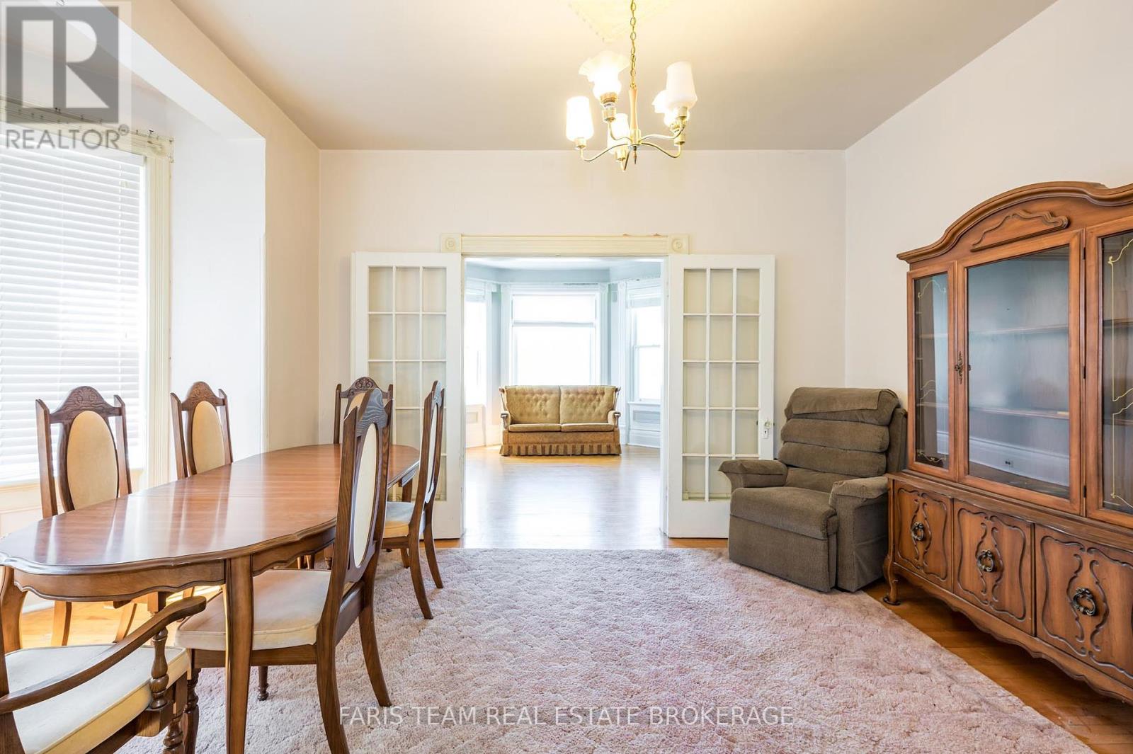 Photo 10 of 9 Borland Street E, Orillia ON