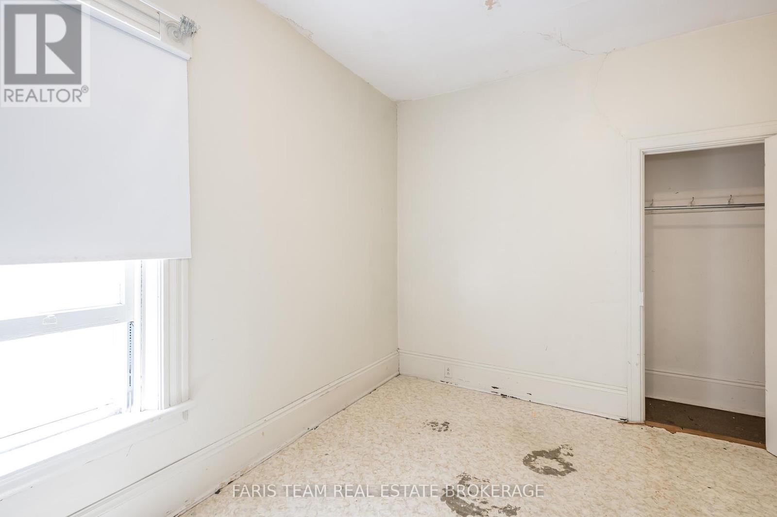 Photo 21 of 9 Borland Street E, Orillia ON
