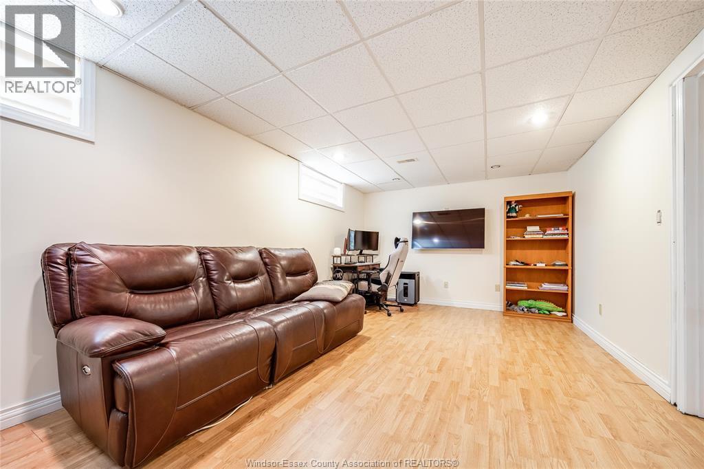 Photo 27 of 1555 Stratford Court, Windsor ON