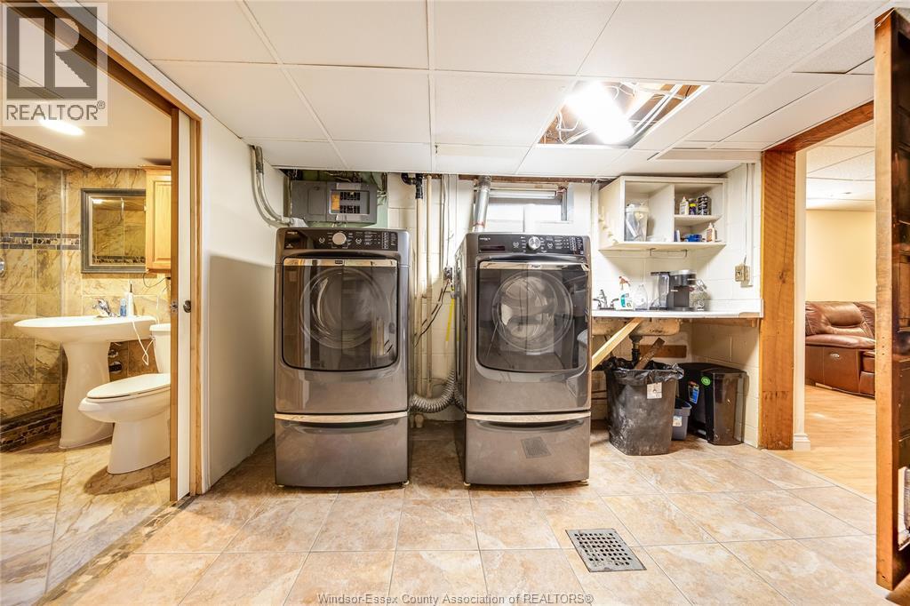 Photo 32 of 1555 Stratford Court, Windsor ON