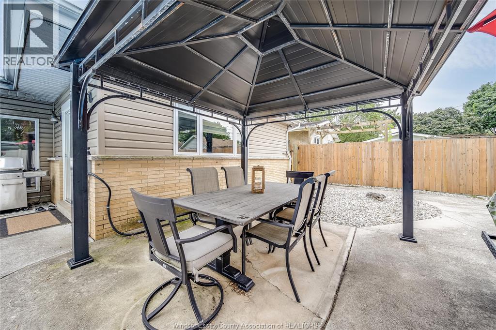 Photo 38 of 1555 Stratford Court, Windsor ON