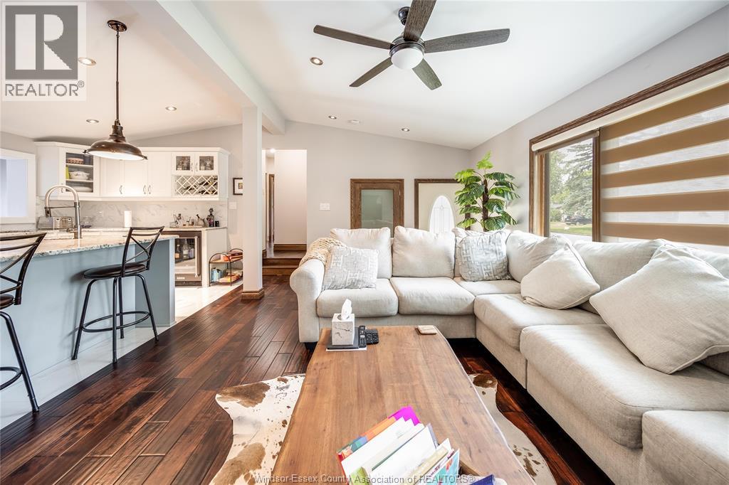 Photo 8 of 1555 Stratford Court, Windsor ON