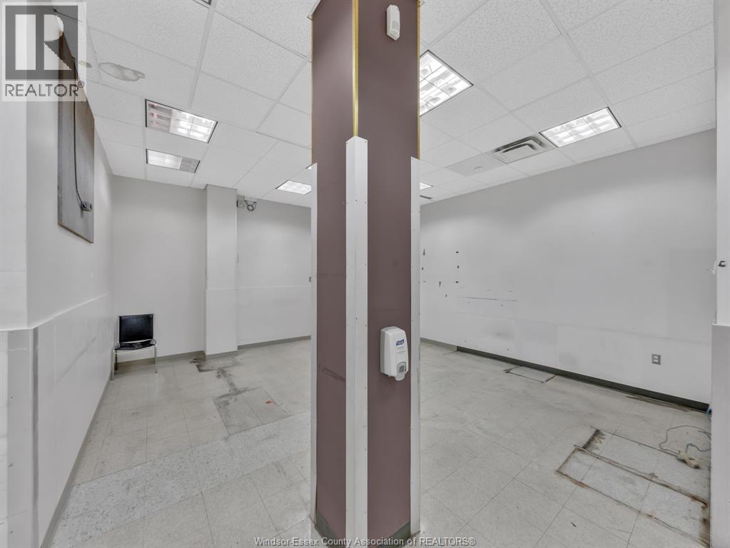 Photo 17 of 401 Ouellette Avenue, Windsor ON