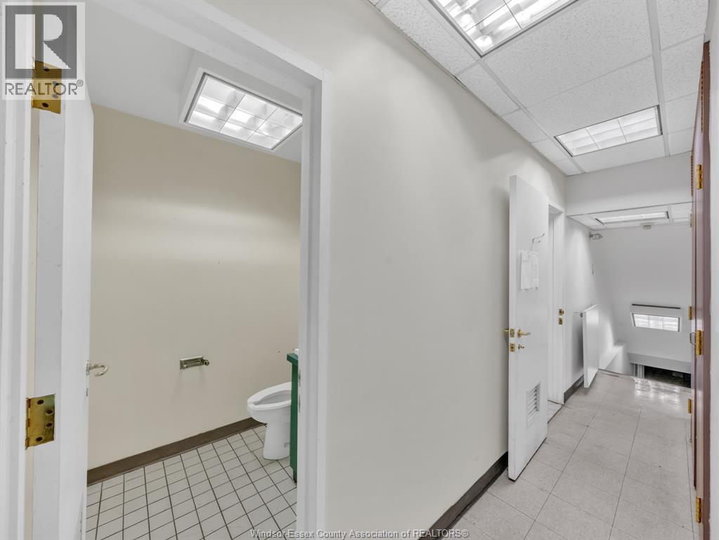Photo 21 of 401 Ouellette Avenue, Windsor ON