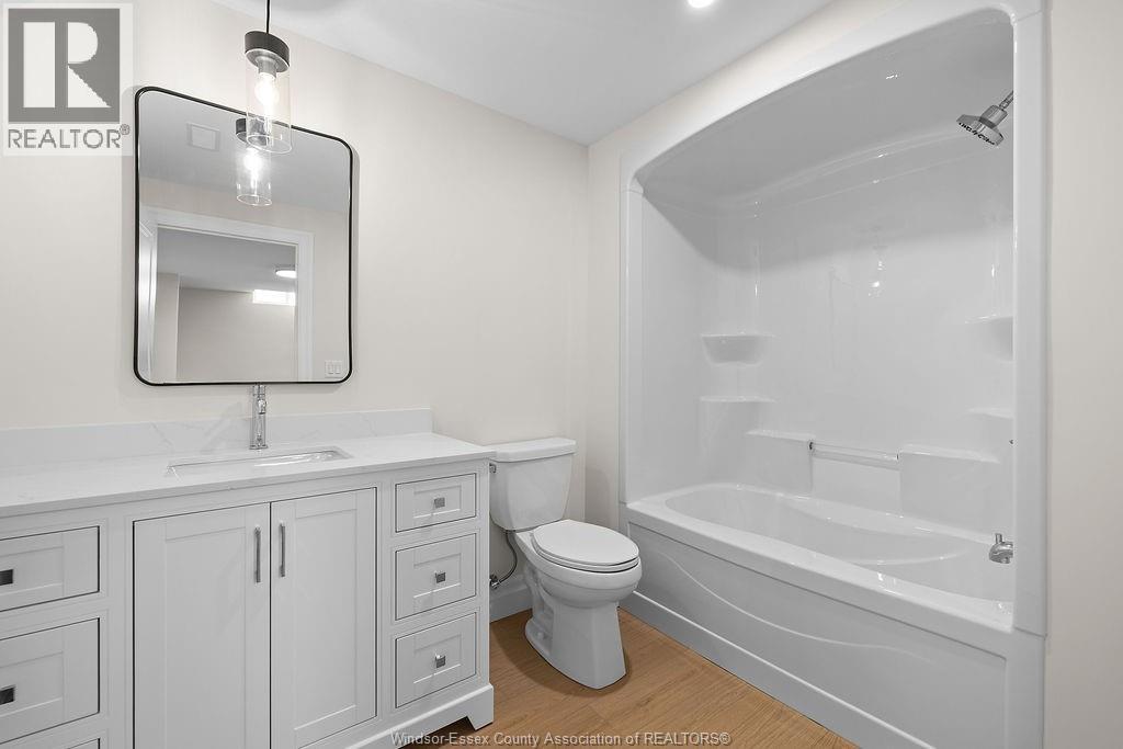 Photo 33 of 3685 Farrow Avenue, Windsor ON