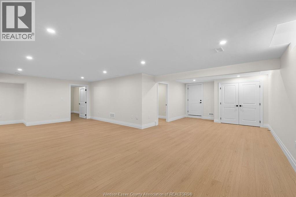 Photo 36 of 3685 Farrow Avenue, Windsor ON