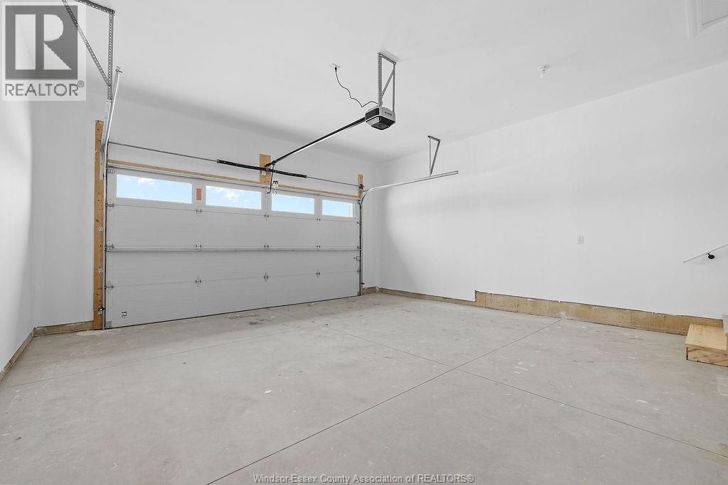 Photo 40 of 3685 Farrow Avenue, Windsor ON