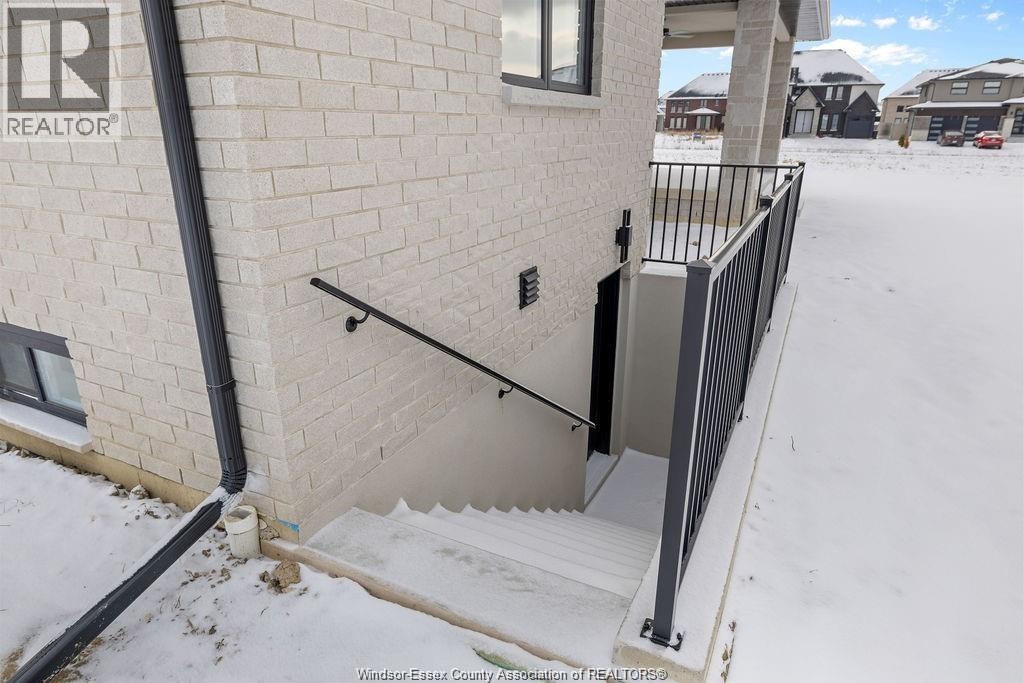 Photo 41 of 3685 Farrow Avenue, Windsor ON