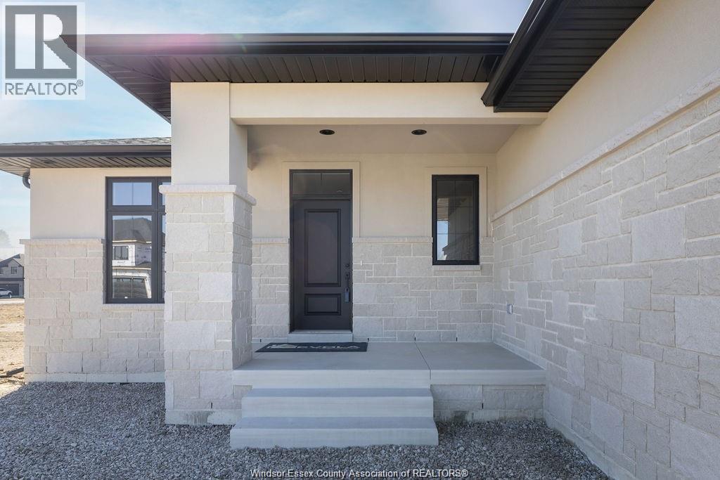 Photo 5 of 3685 Farrow Avenue, Windsor ON