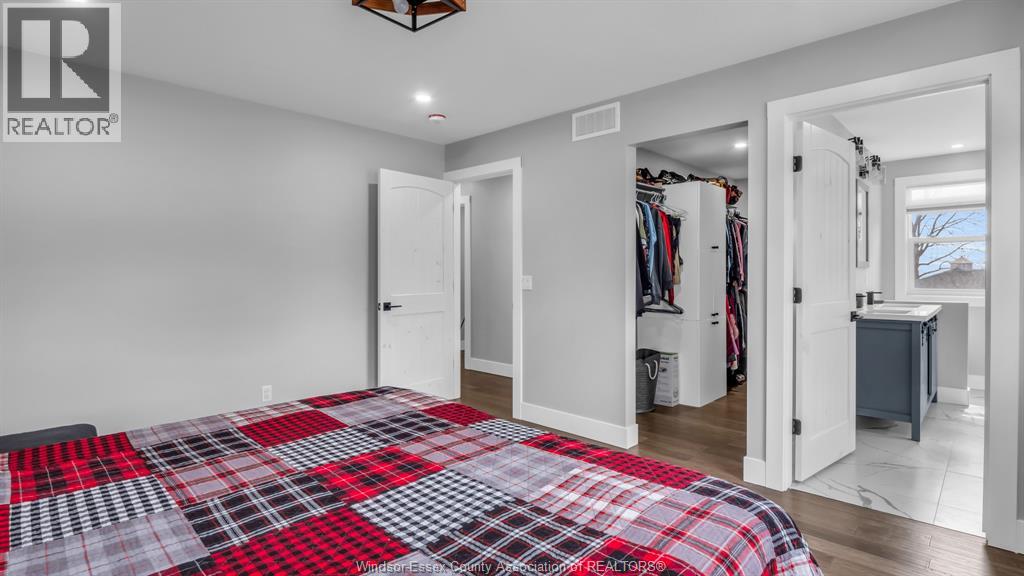 Photo 17 of 384 Erie View, Harrow ON