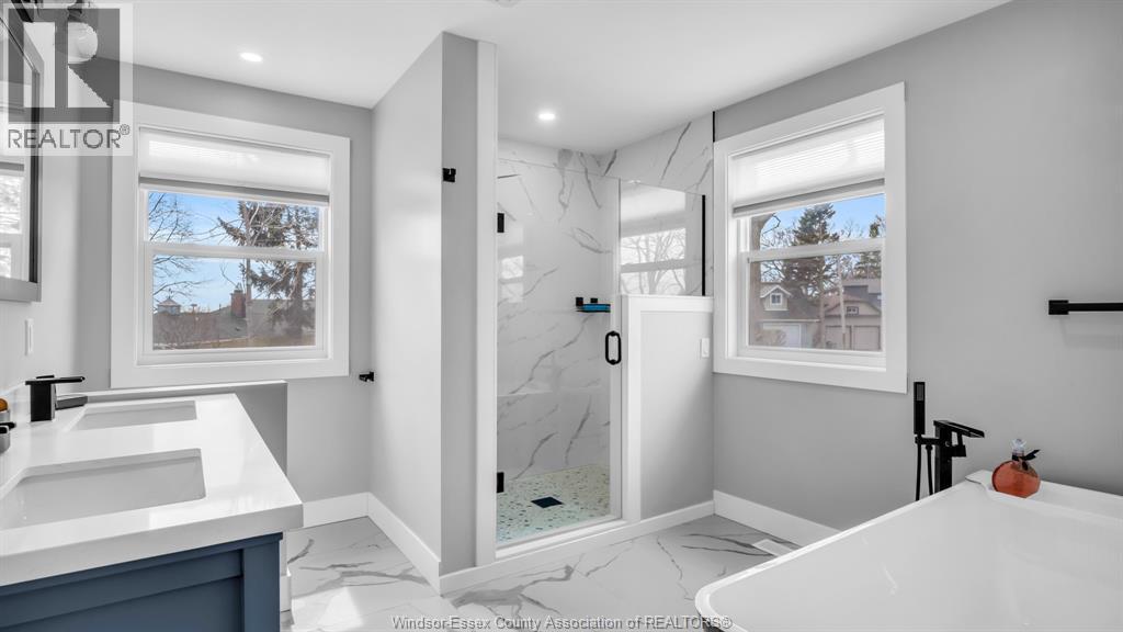 Photo 18 of 384 Erie View, Harrow ON