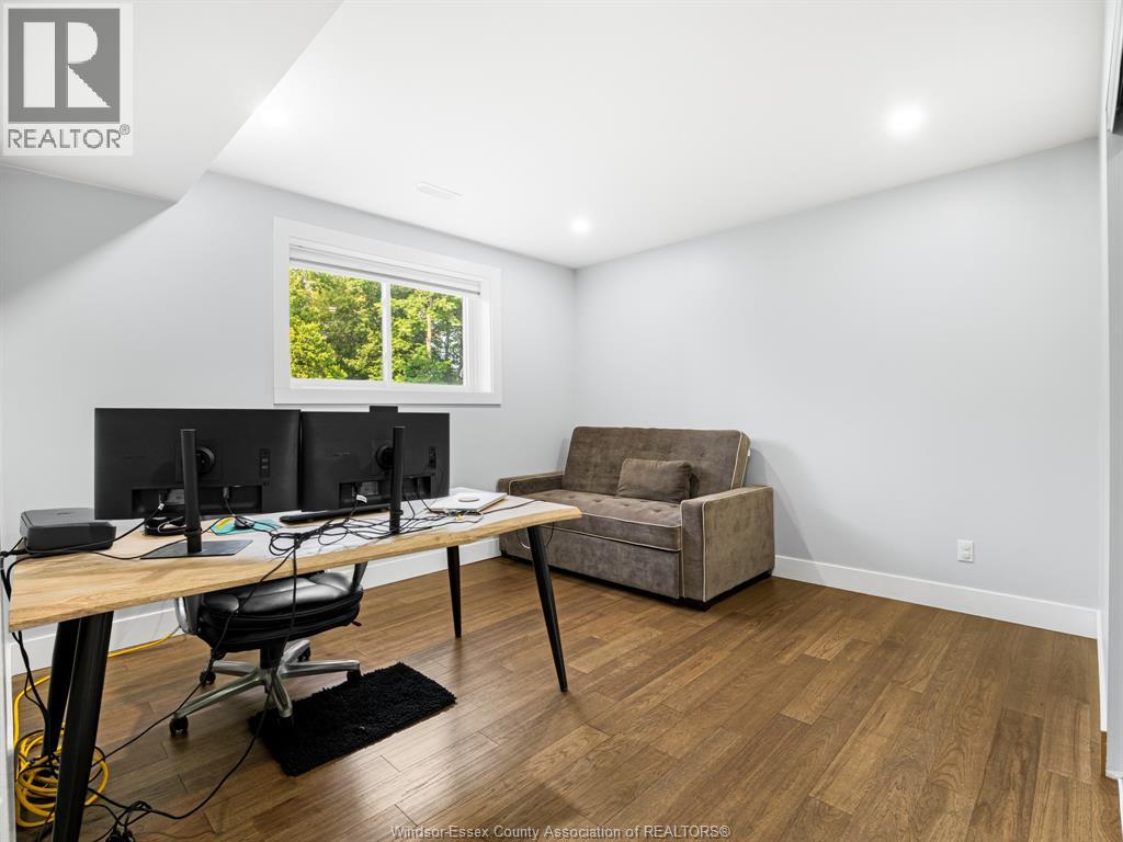 Photo 28 of 384 Erie View, Harrow ON