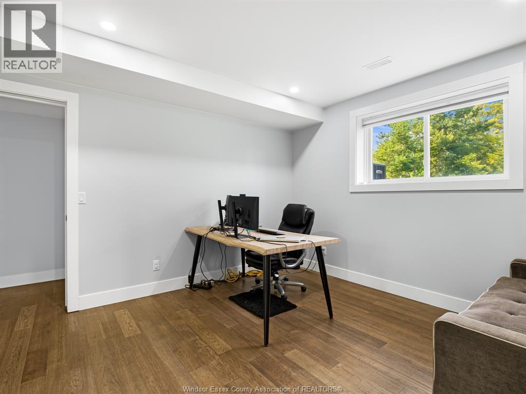 Photo 29 of 384 Erie View, Harrow ON