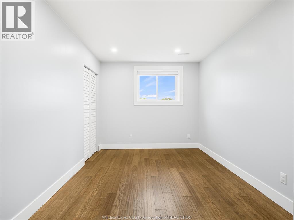 Photo 30 of 384 Erie View, Harrow ON