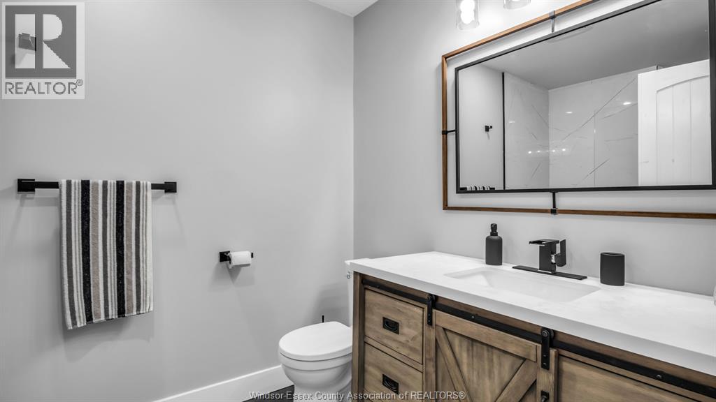 Photo 31 of 384 Erie View, Harrow ON
