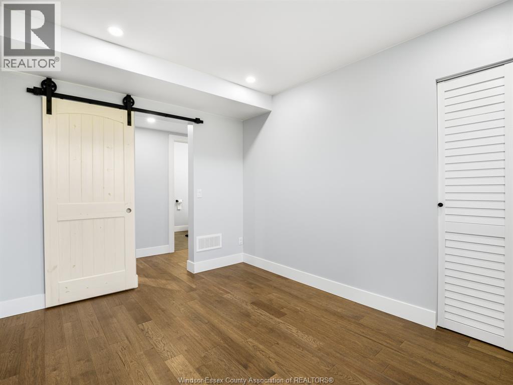 Photo 32 of 384 Erie View, Harrow ON