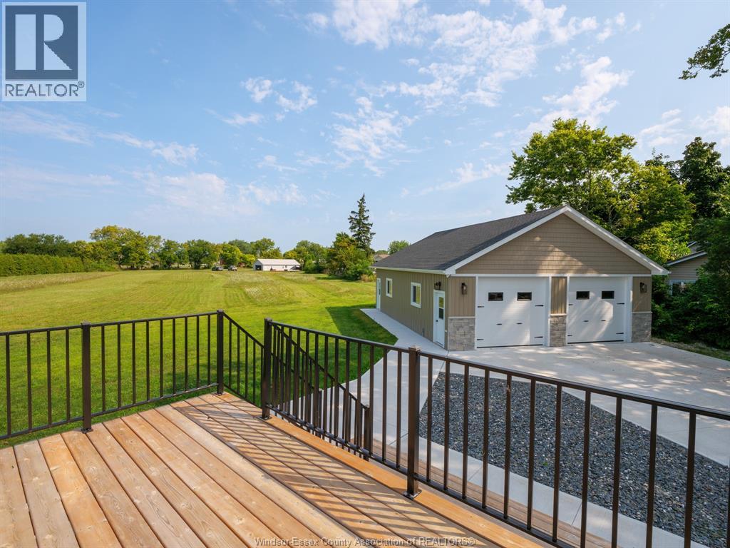 Photo 36 of 384 Erie View, Harrow ON