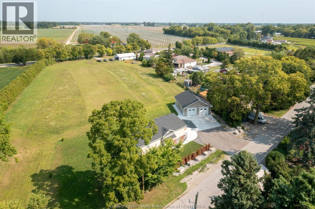 Photo 41 of 384 Erie View, Harrow ON