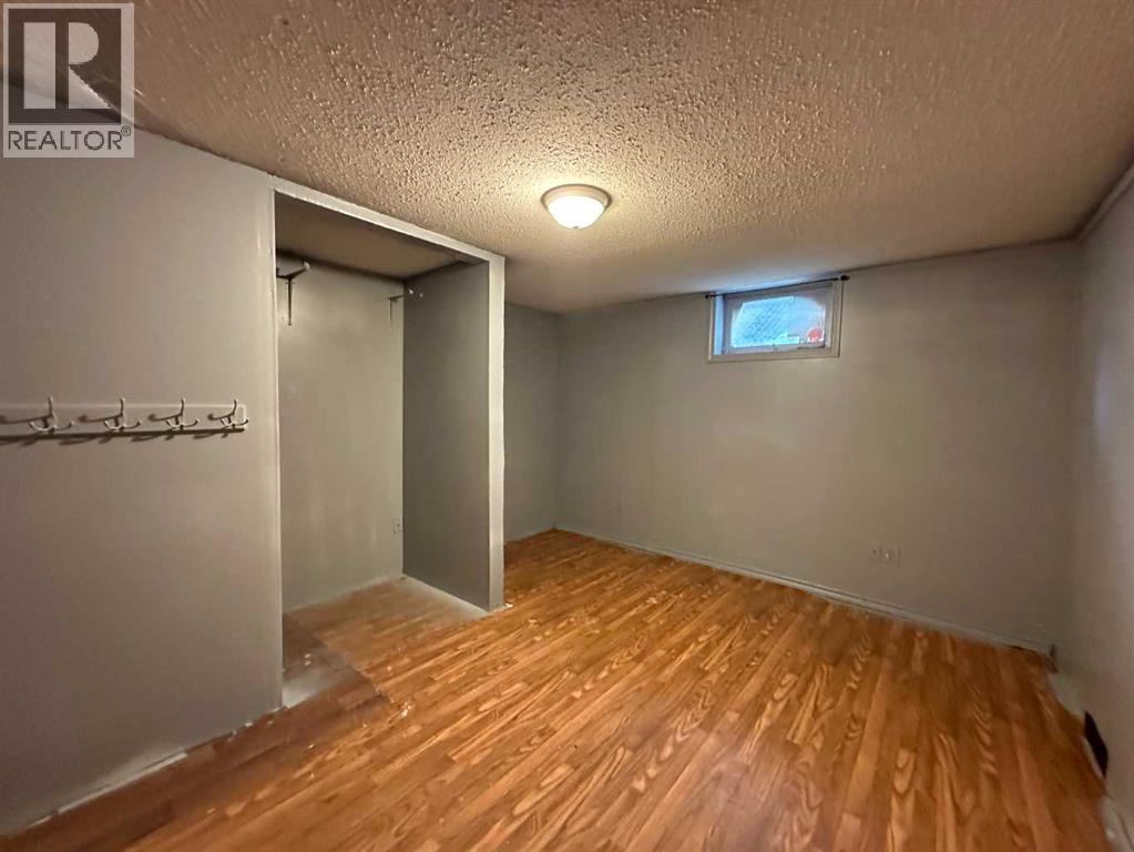 Photo 12 of 3806 52 Street, Wetaskiwin AB