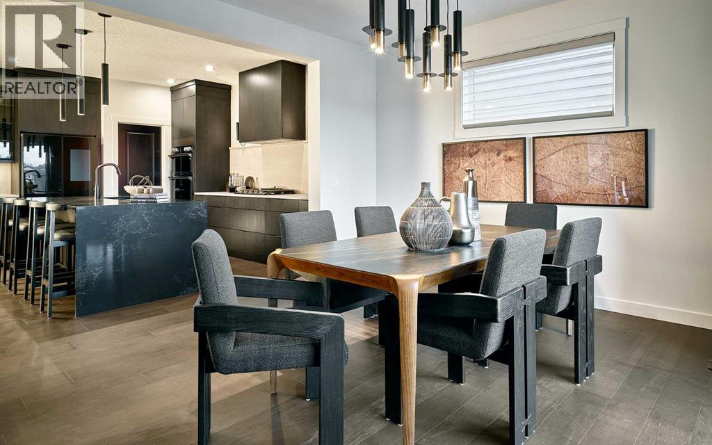Photo 5 of 438 Lucas Way Nw, Calgary AB