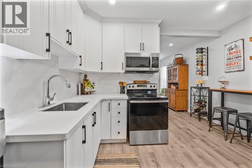 Photo 16 of 185 Murray Street, Brantford ON