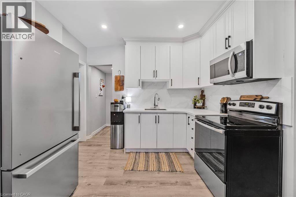 Photo 17 of 185 Murray Street, Brantford ON