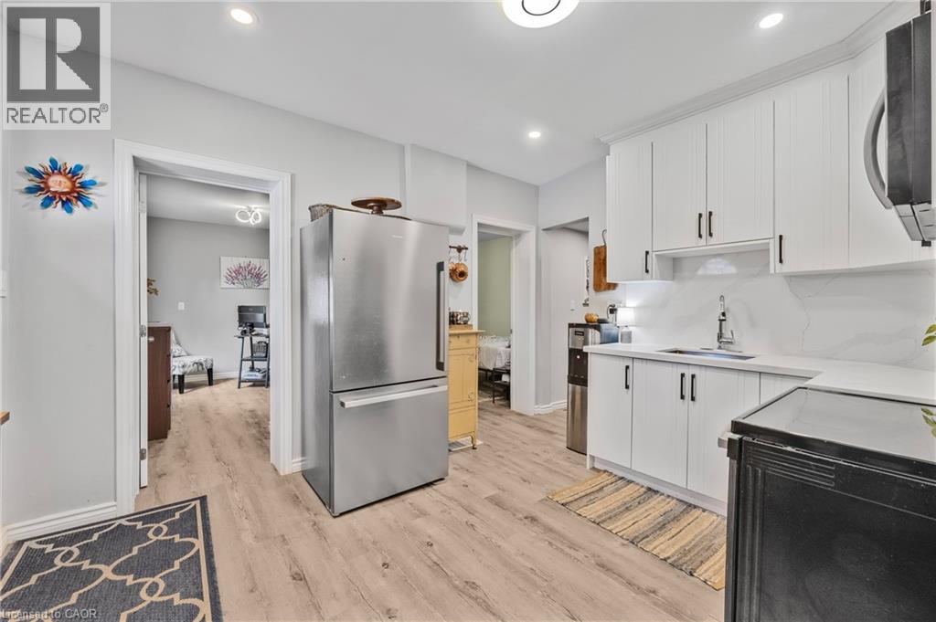 Photo 18 of 185 Murray Street, Brantford ON