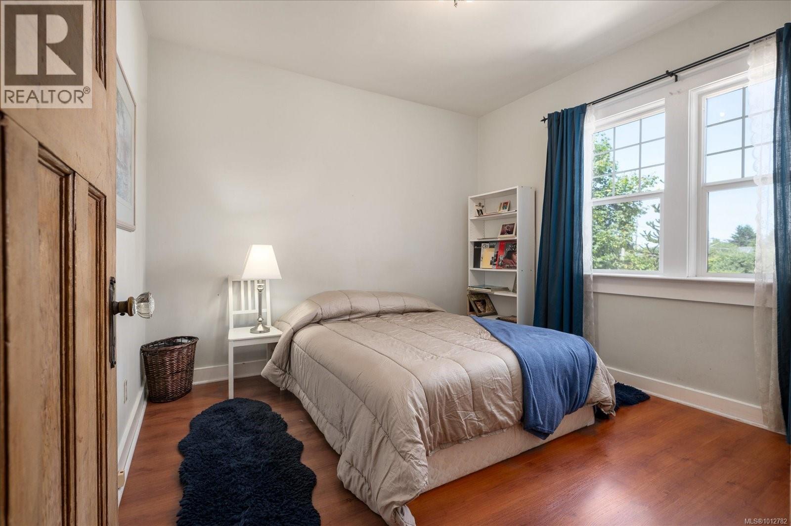 Photo 13 of 612 Fourth St, Nanaimo BC