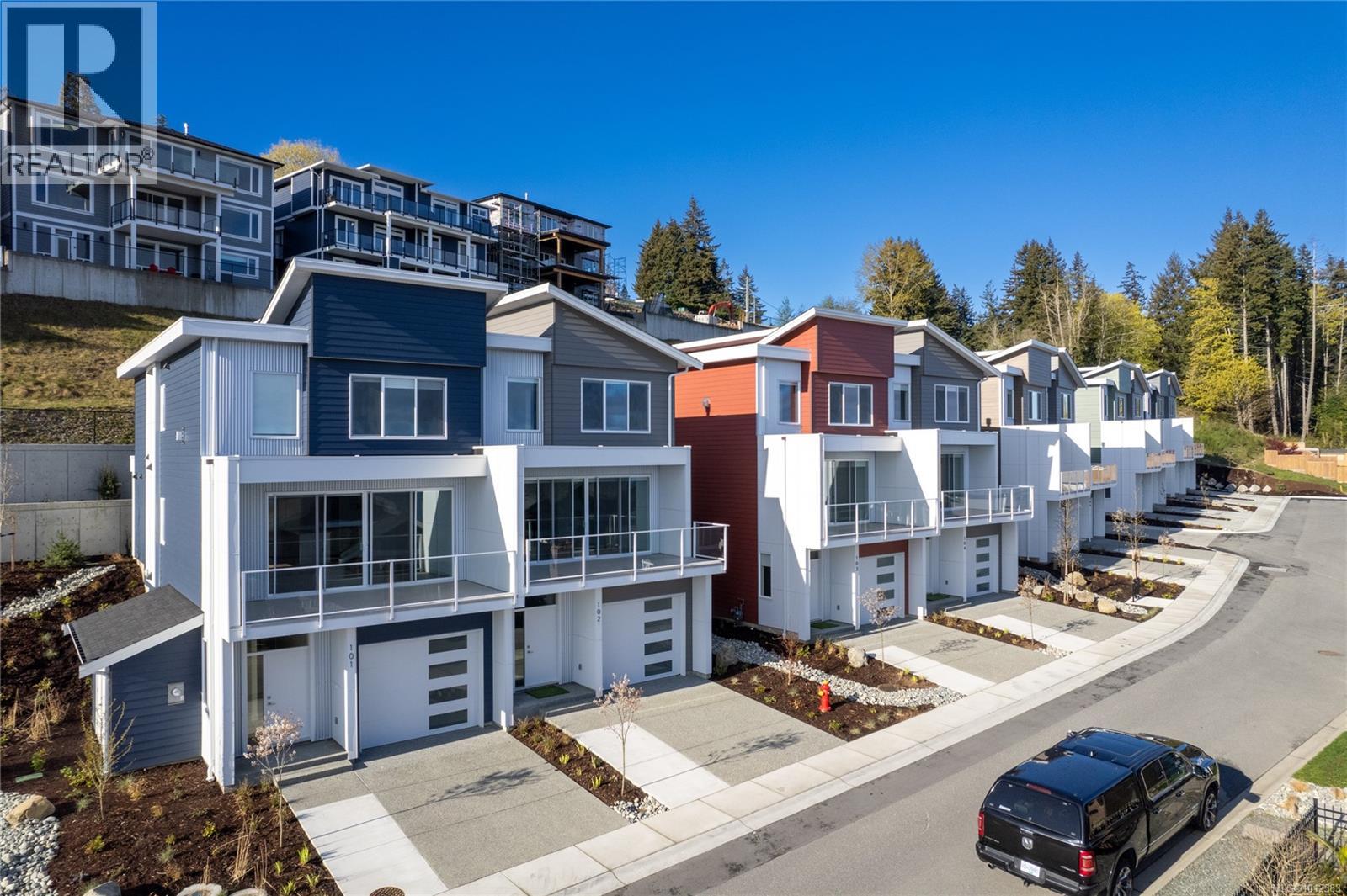 Photo 2 of 106 151 Royal Pacific Way, Nanaimo BC