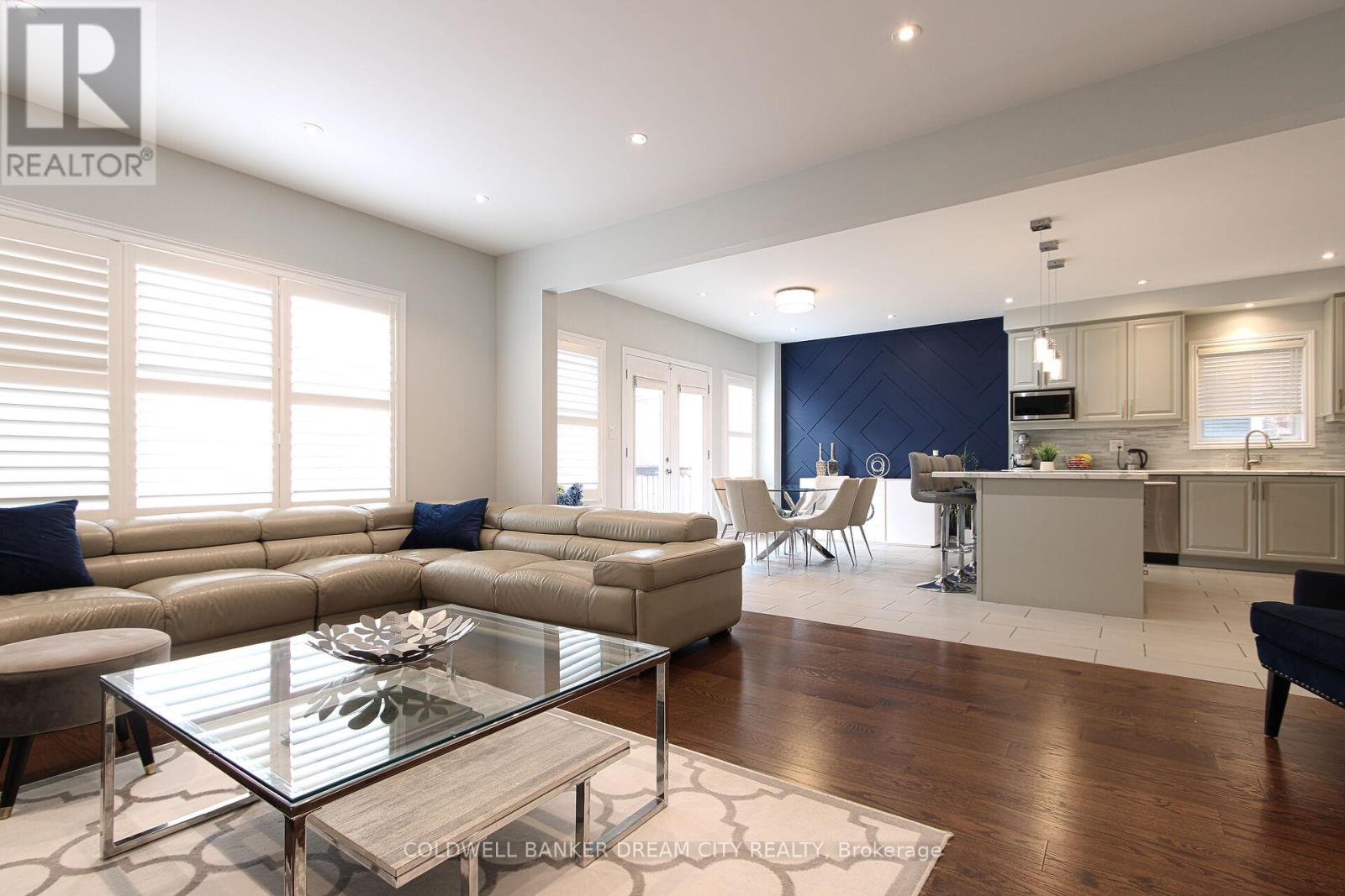 Photo 15 of 450 Brisdale Drive, Brampton ON