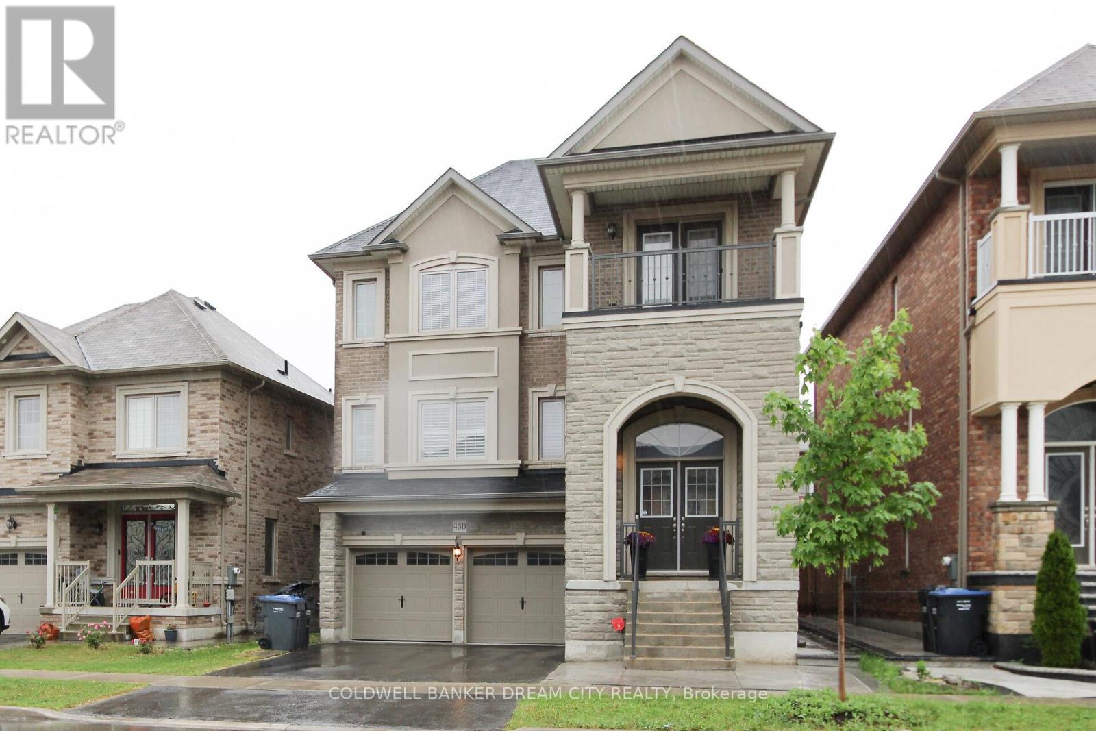 Photo 2 of 450 Brisdale Drive, Brampton ON