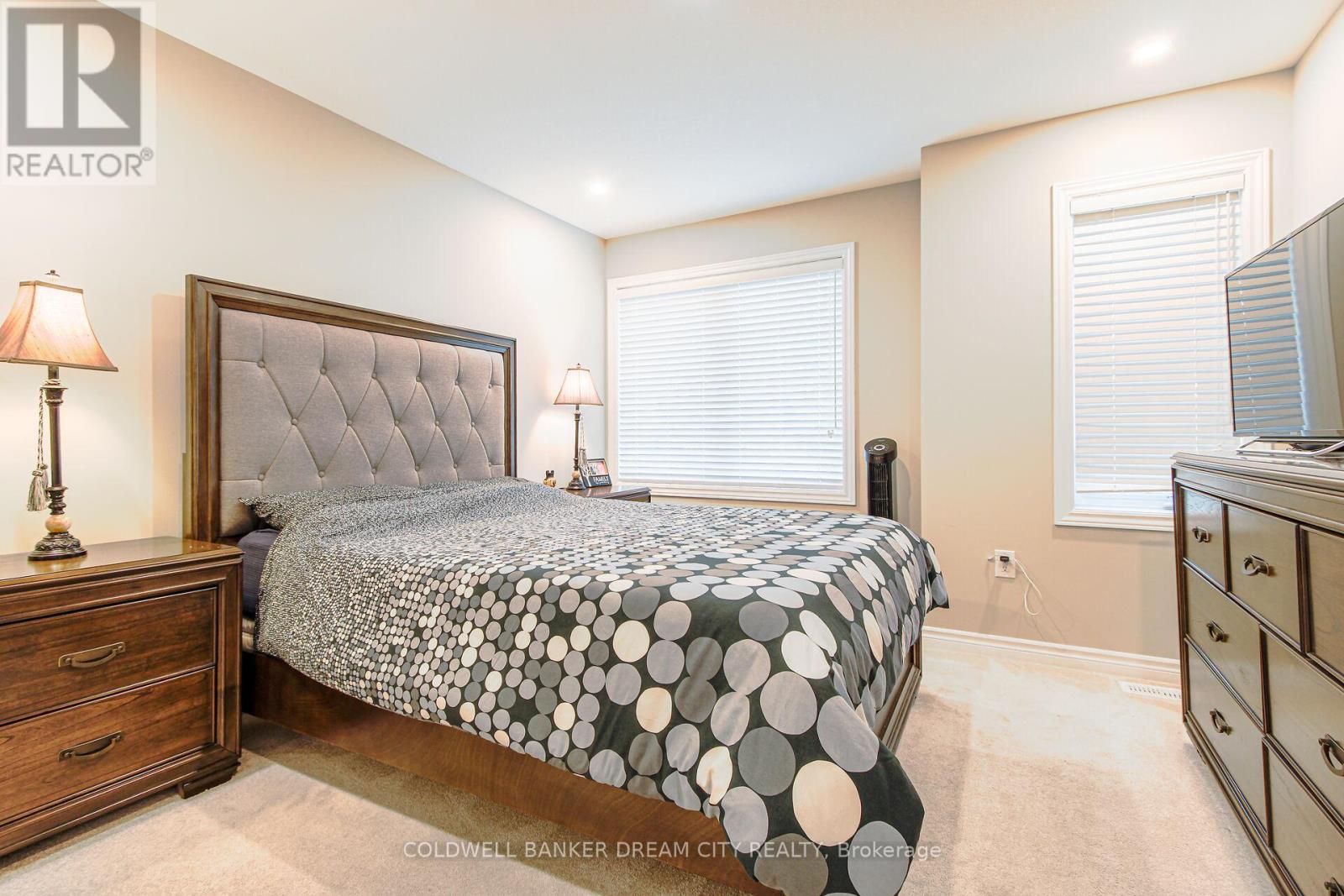 Photo 25 of 450 Brisdale Drive, Brampton ON