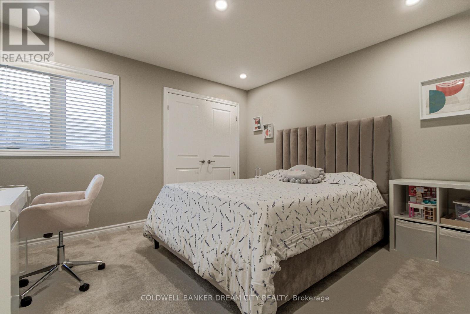 Photo 28 of 450 Brisdale Drive, Brampton ON