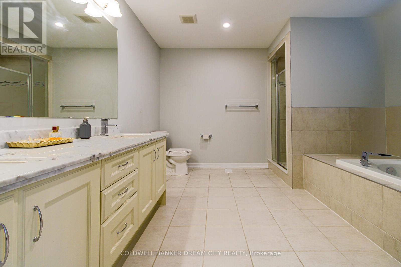 Photo 31 of 450 Brisdale Drive, Brampton ON