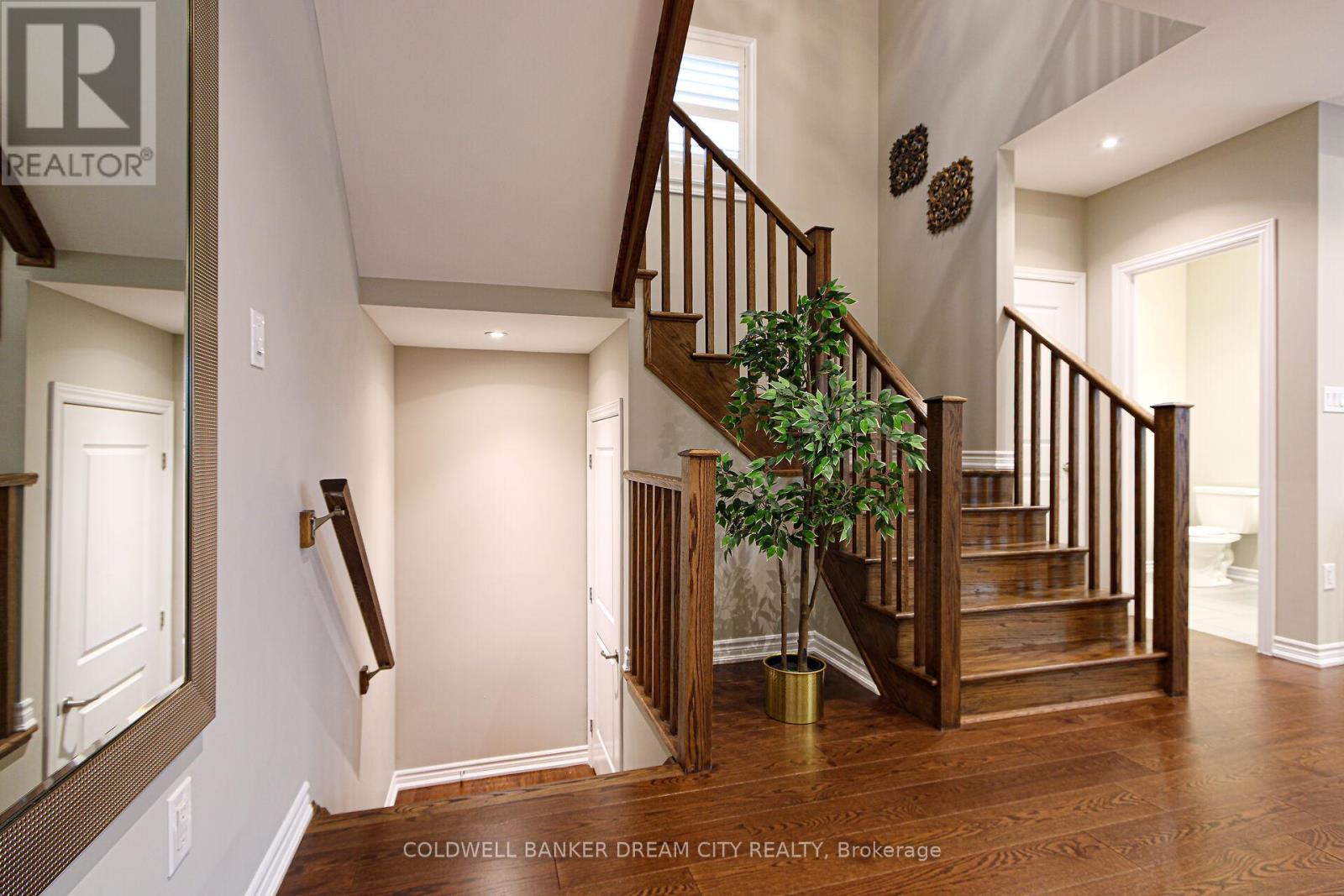 Photo 34 of 450 Brisdale Drive, Brampton ON