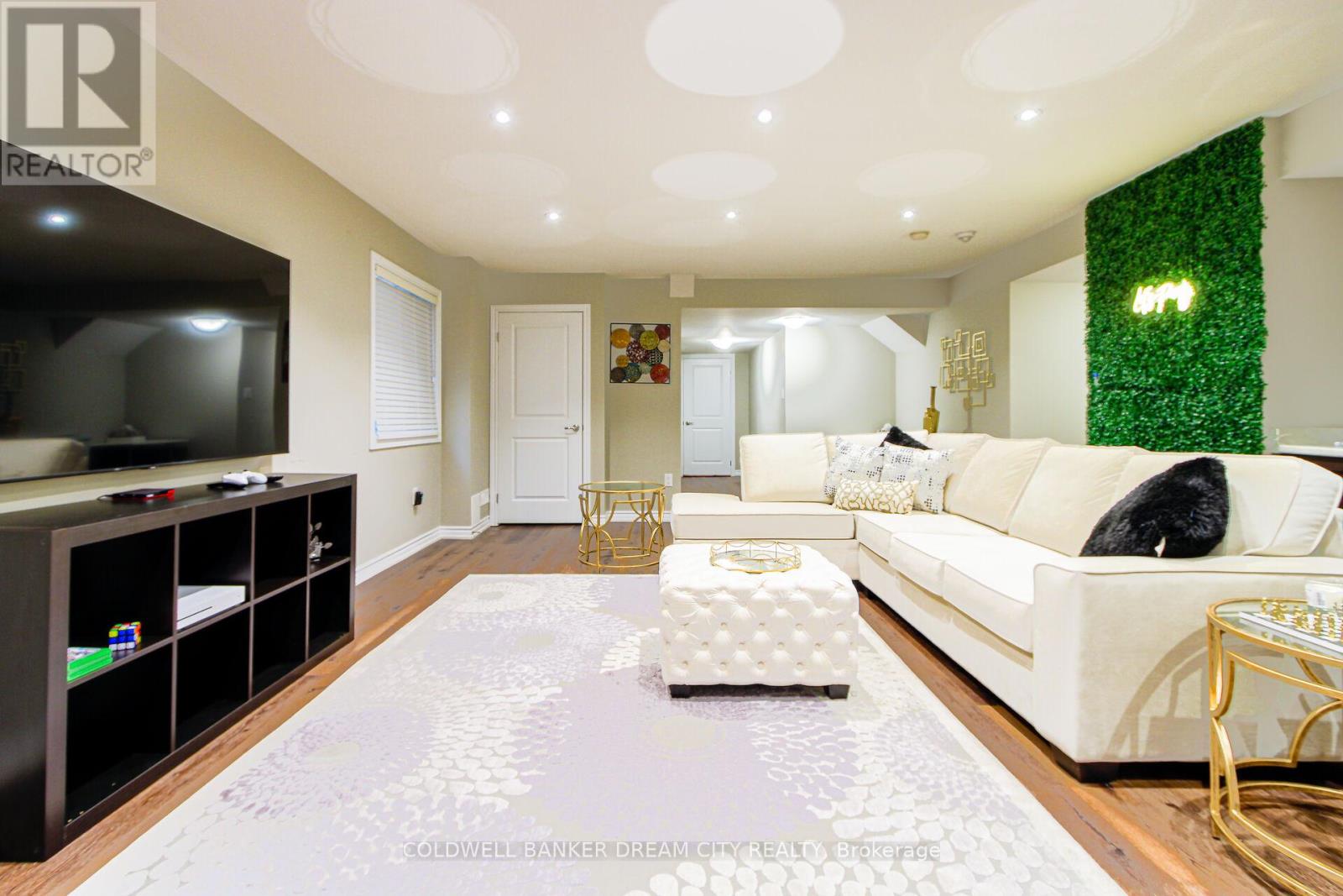 Photo 37 of 450 Brisdale Drive, Brampton ON