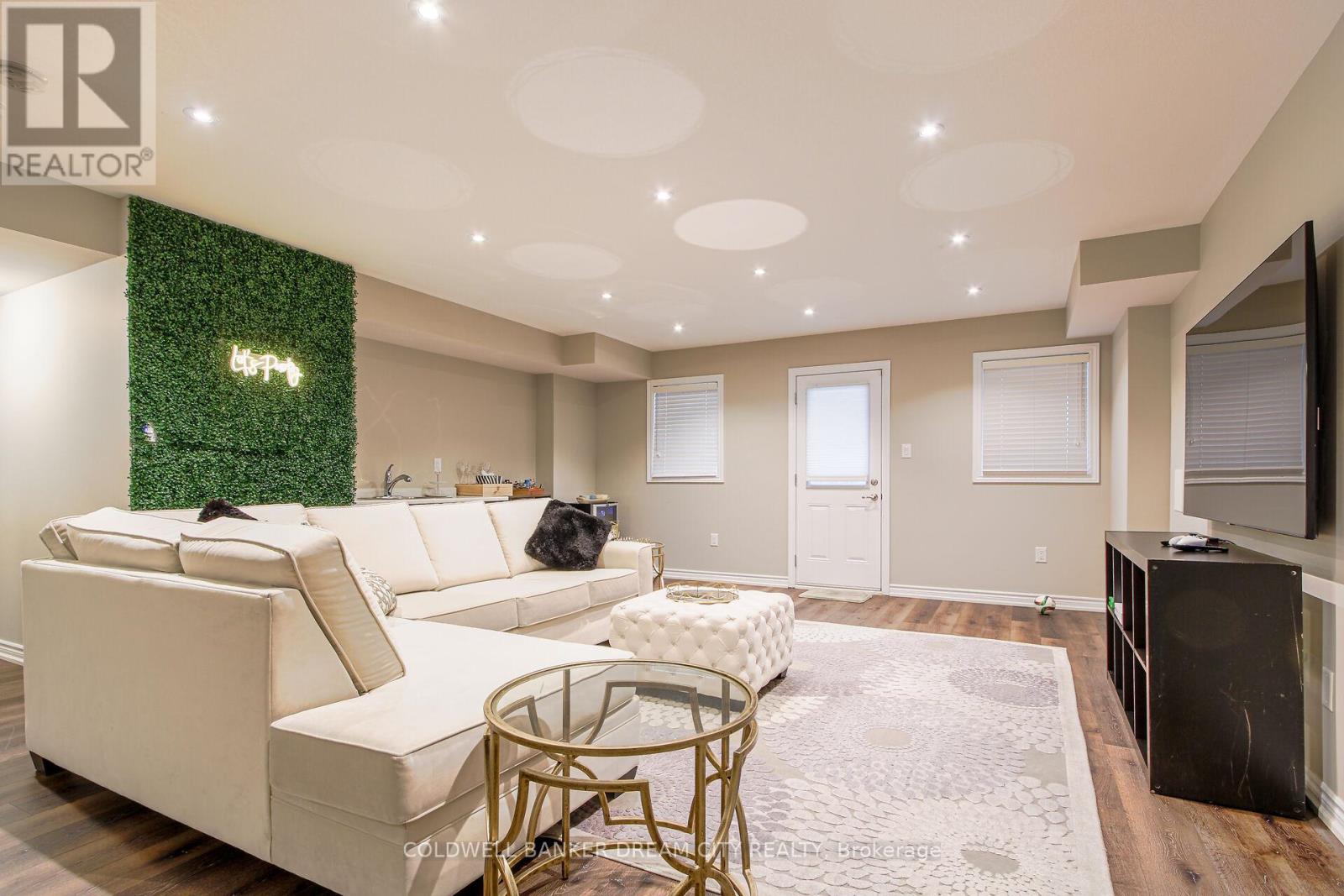 Photo 38 of 450 Brisdale Drive, Brampton ON