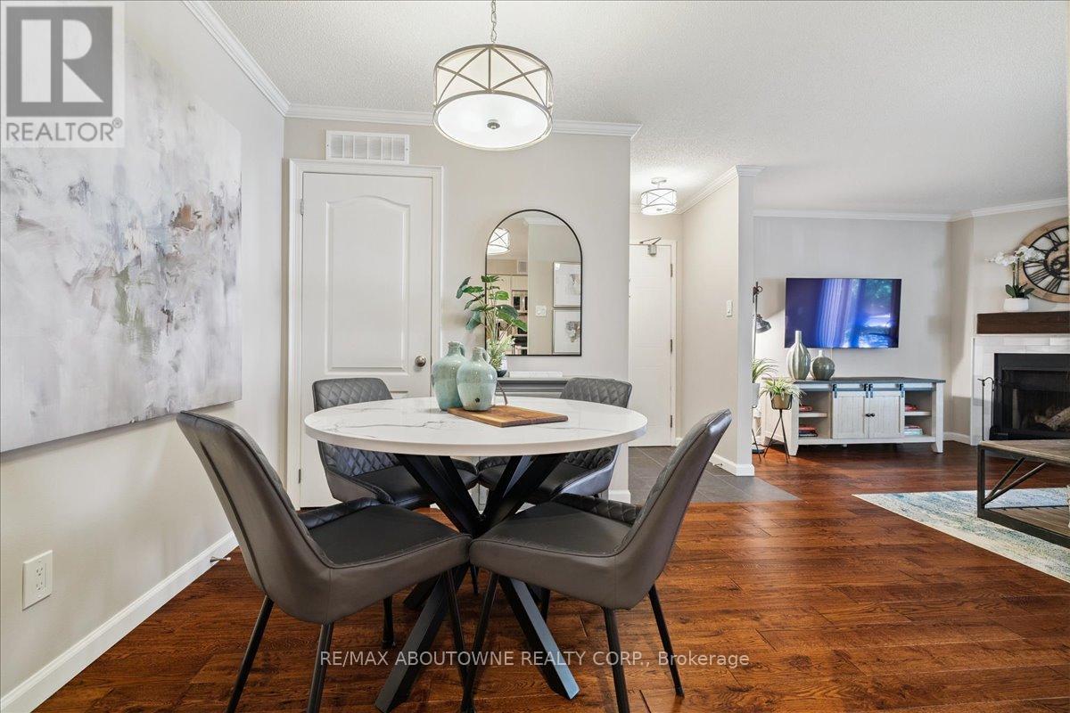 Photo 14 of 1111 1492 Pilgrims Way, Oakville ON