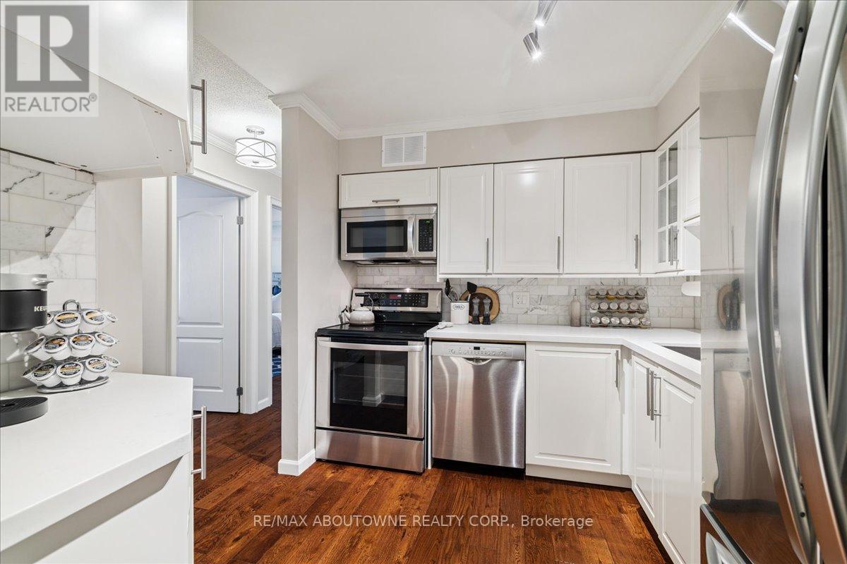 Photo 16 of 1111 1492 Pilgrims Way, Oakville ON