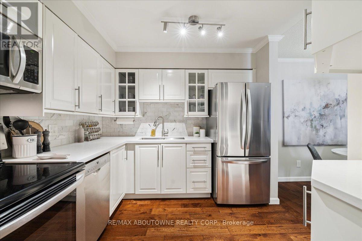 Photo 17 of 1111 1492 Pilgrims Way, Oakville ON