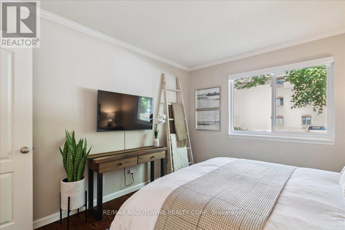 Photo 22 of 1111 1492 Pilgrims Way, Oakville ON