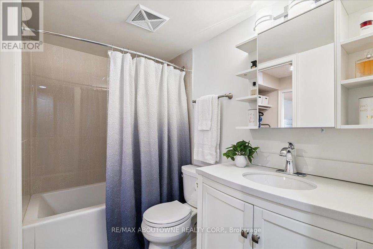 Photo 25 of 1111 1492 Pilgrims Way, Oakville ON