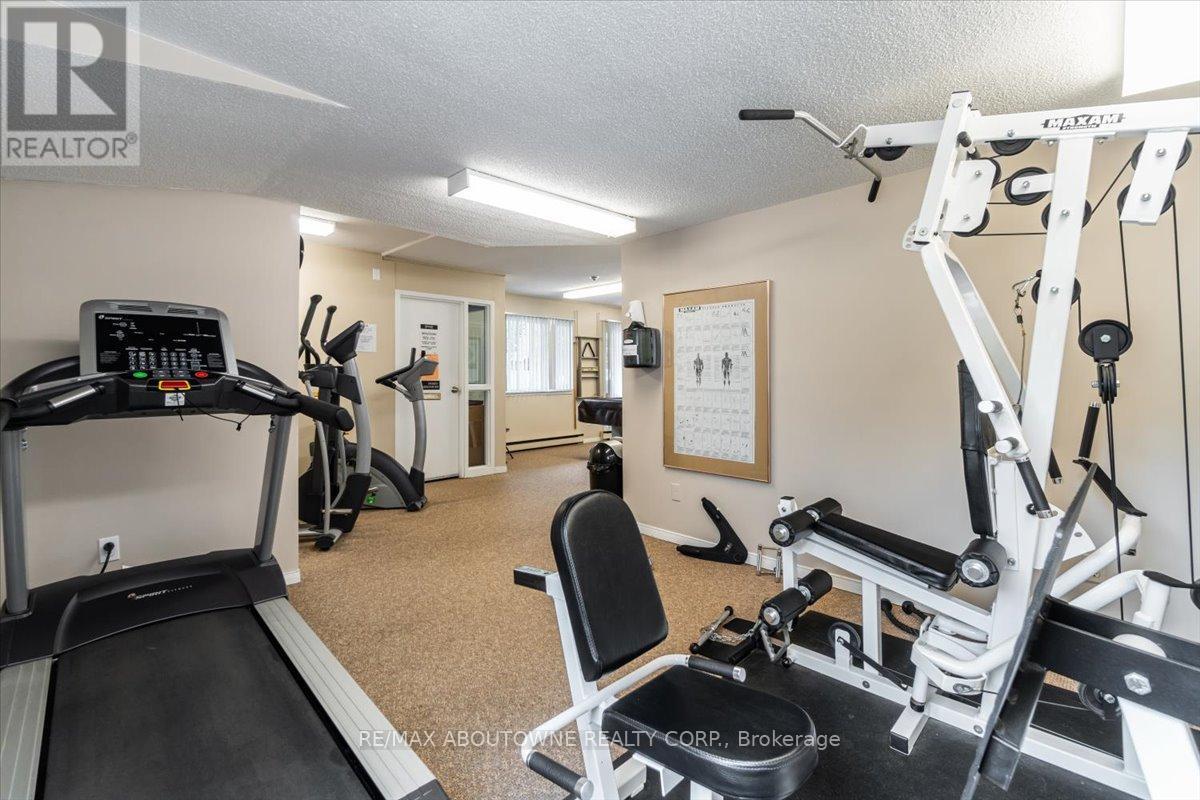 Photo 35 of 1111 1492 Pilgrims Way, Oakville ON
