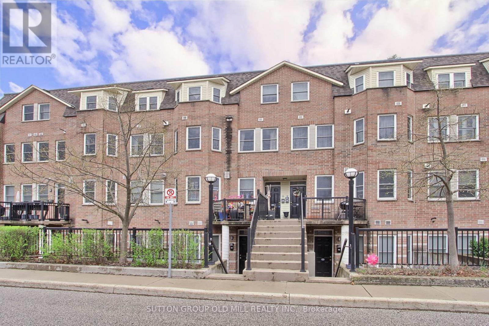 Photo 2 of 167 760 Lawrence Avenue W, Toronto ON